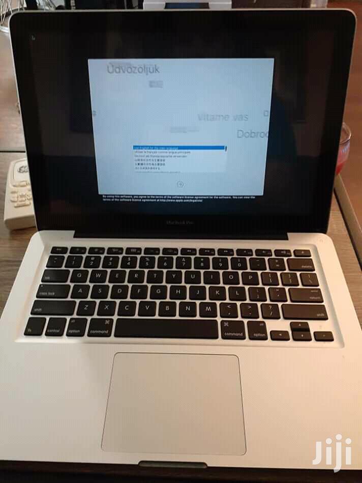 Laptop Apple MacBook Pro 4GB Intel Core i5 HDD 500GB