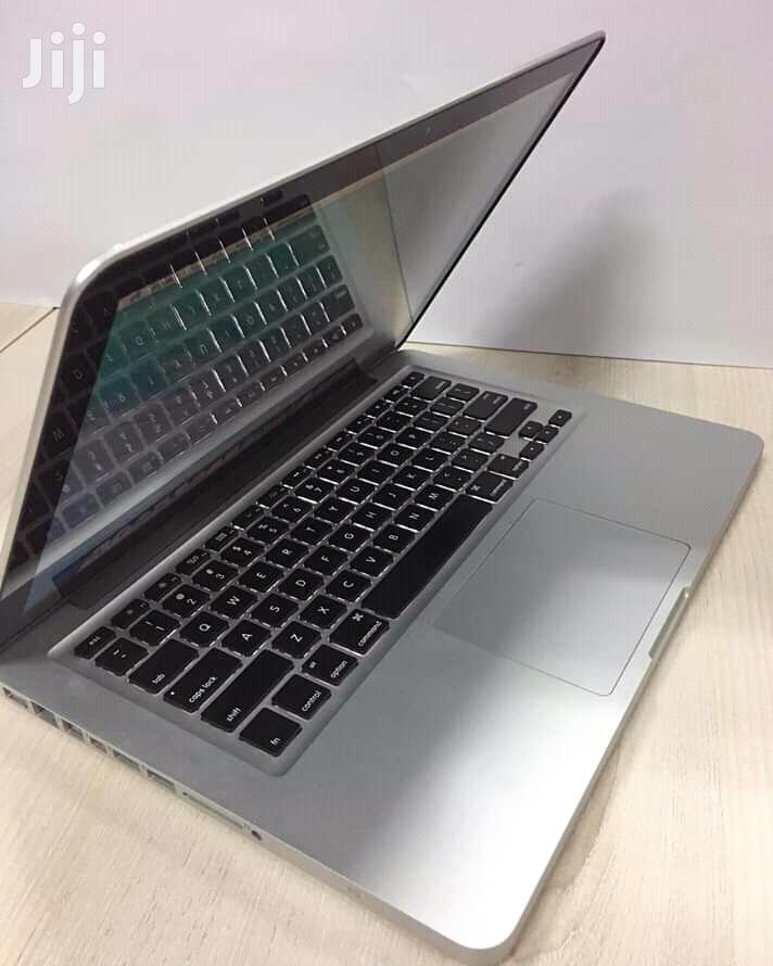 Laptop Apple MacBook Pro 4GB Intel Core i5 HDD 500GB