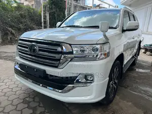 Toyota Land Cruiser Prado 2017 White