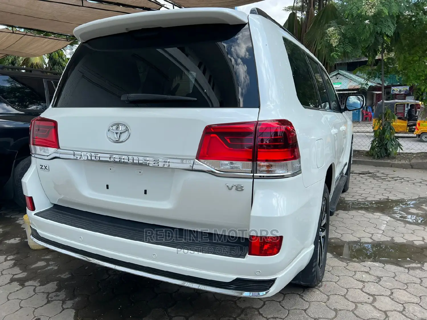 Toyota Land Cruiser Prado 2017 White