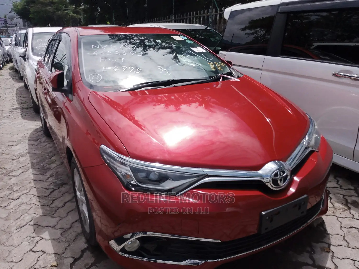 Toyota Auris 2016 Red