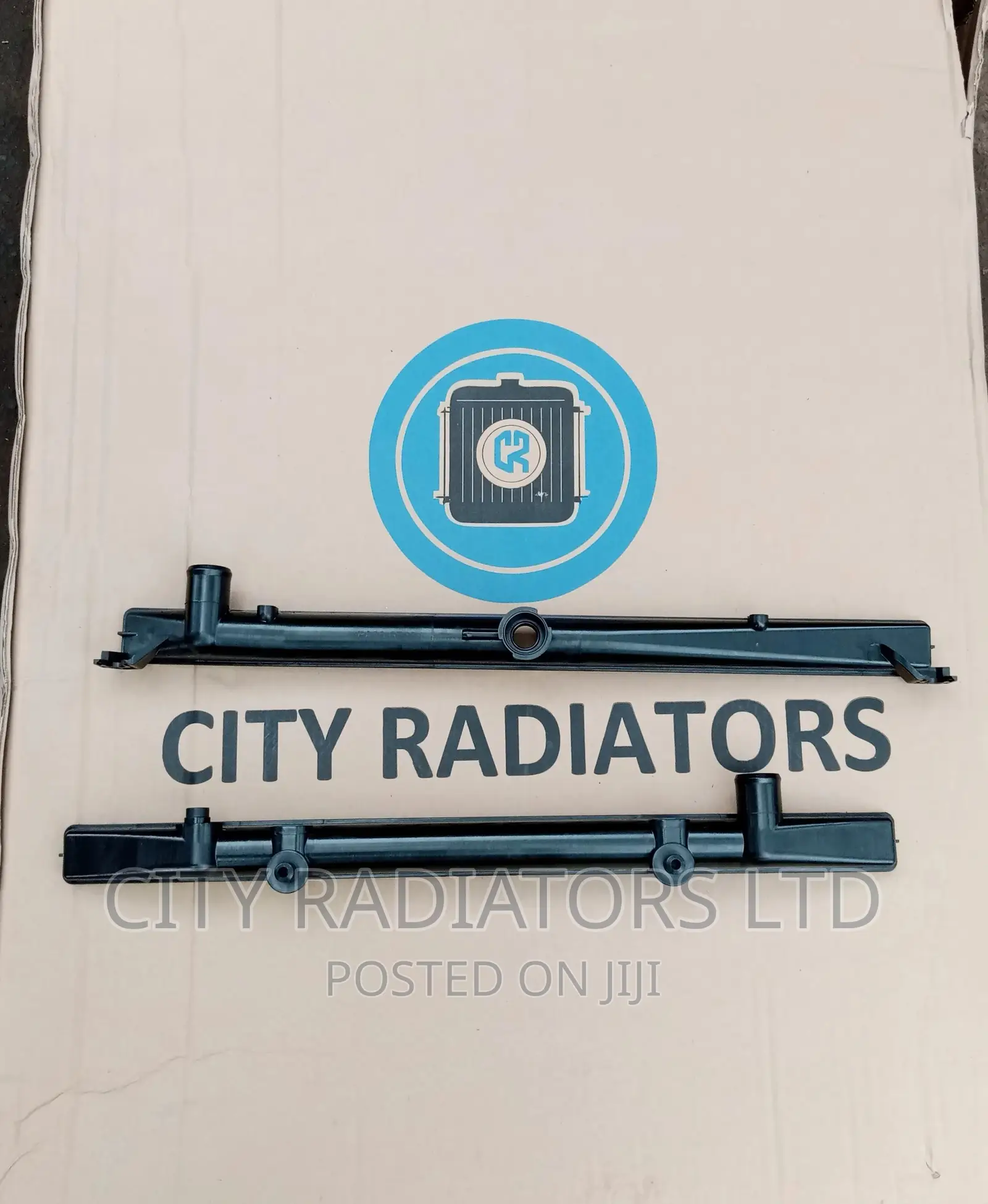 Nissan Hardbody D21D Radiator Covers (Tanks) Replacement.