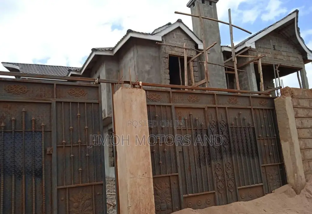 4bdrm Bungalow in Ngoigwa, Parklands/Highridge for Sale