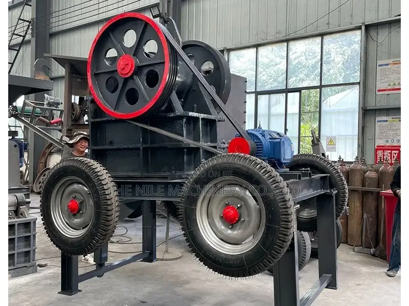 Tire Mobile Small Jaw Crusher for Sale
