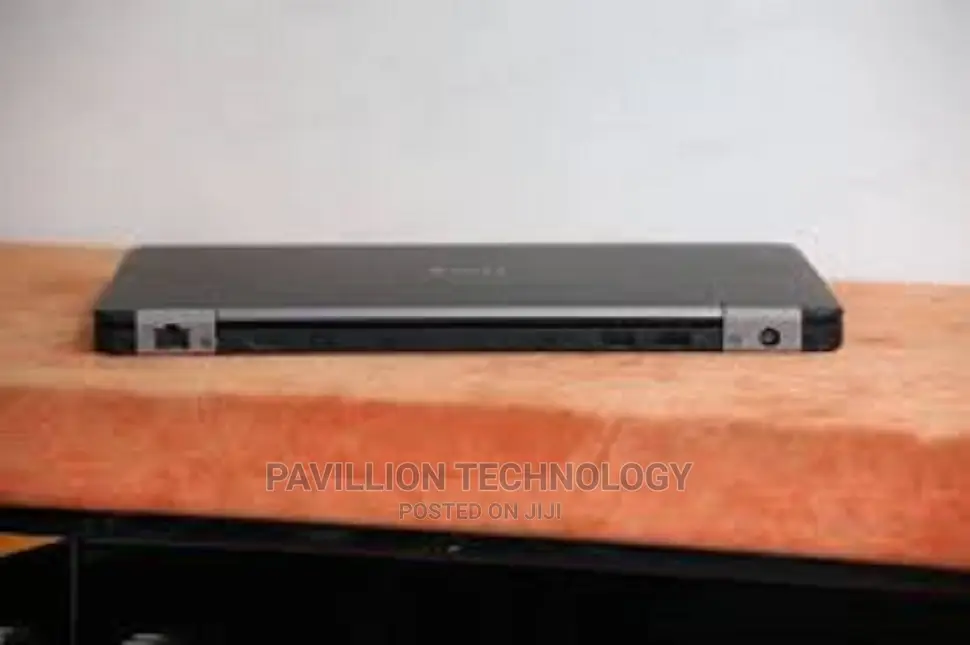 Laptop Dell Latitude 12 E7270 8GB Intel Core I5 SSD 256GB