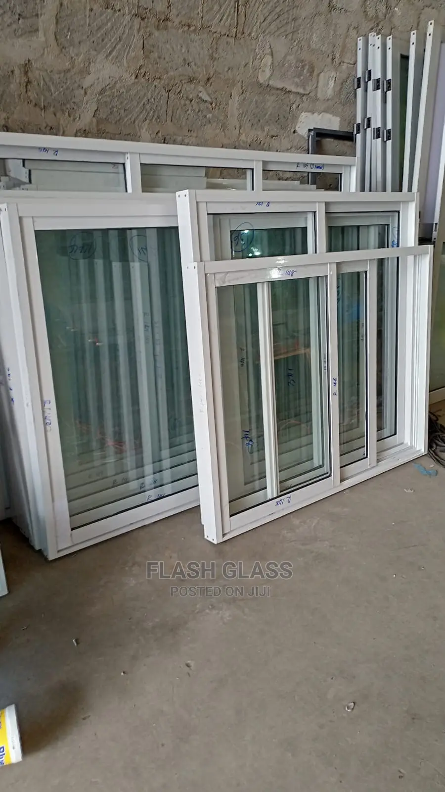 Customized Aluminium Sliding Window and Doors