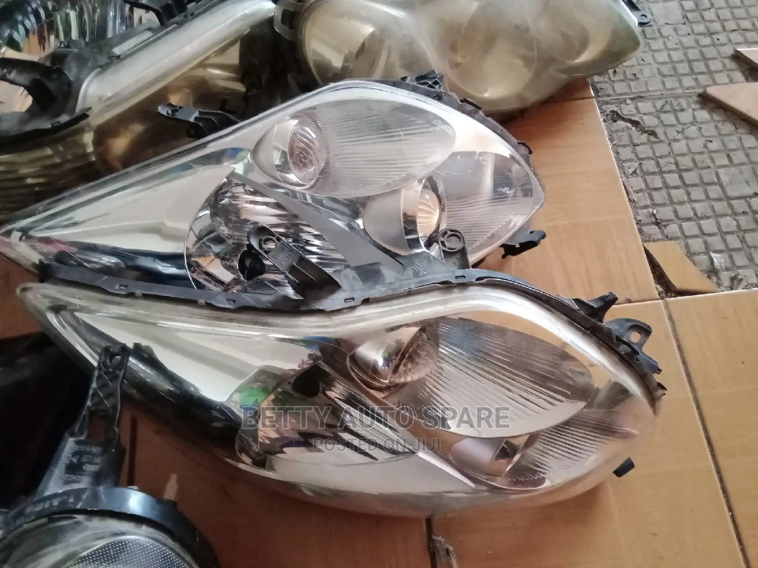 Auris 2010 Headlight