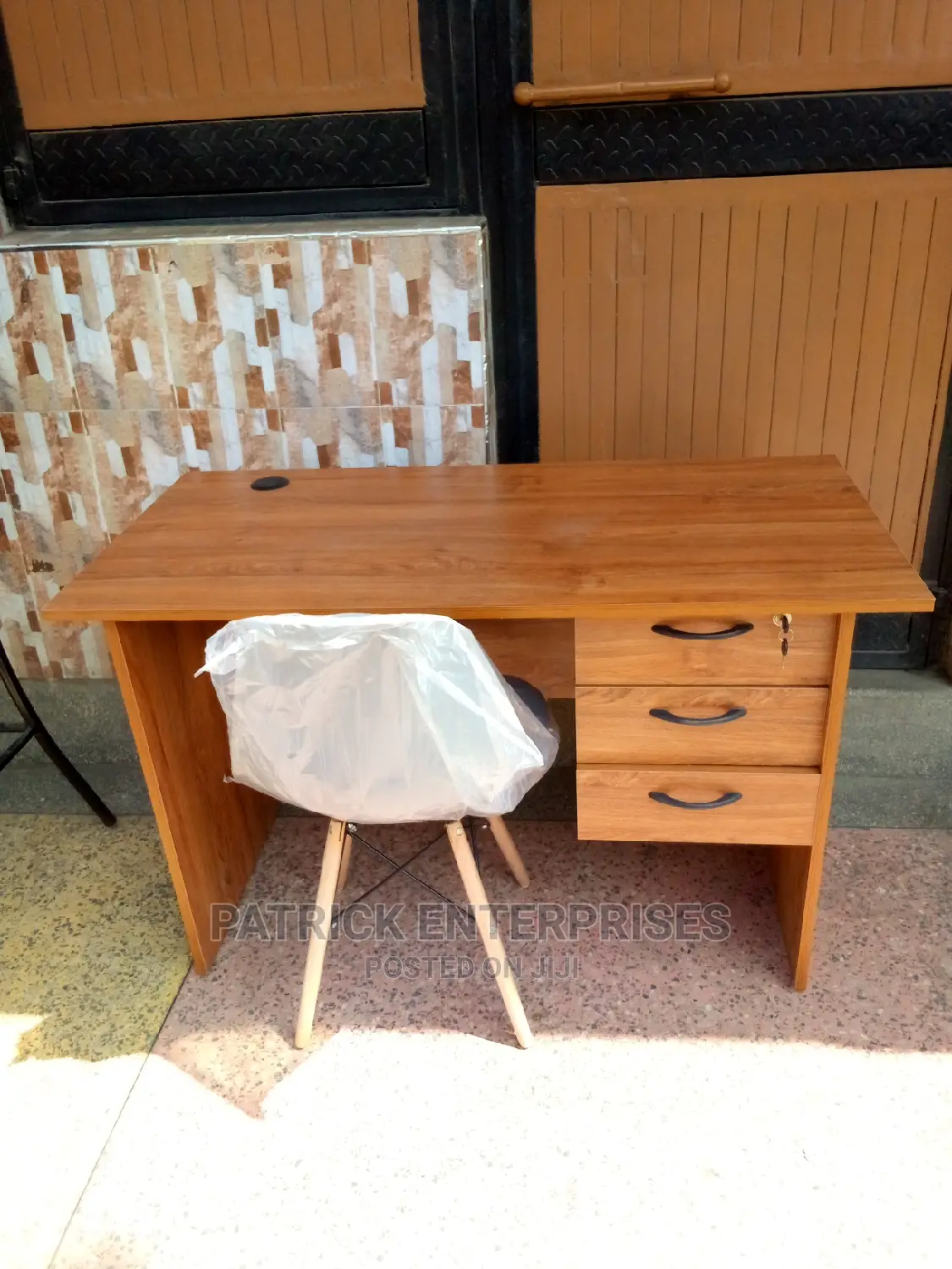 1.2 Mtrs Office Desk Plus Morden Eames Chairs