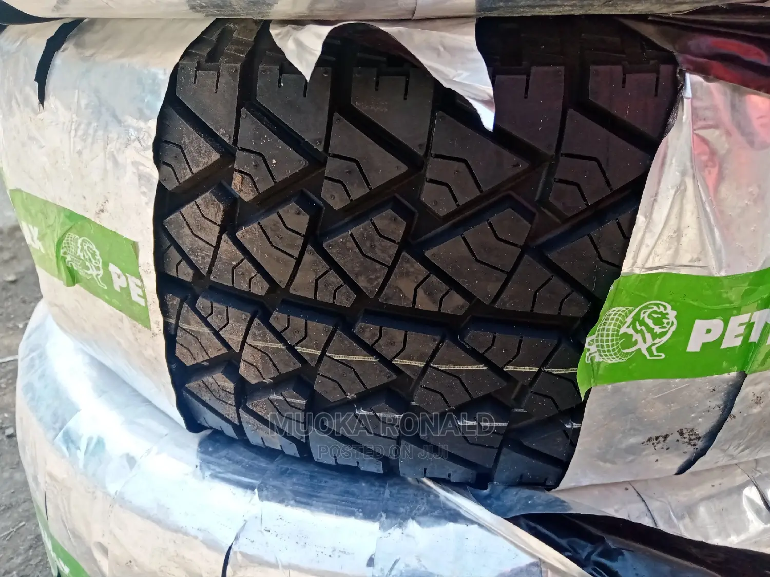 225/65r17 Petromax Tyre (A/T)