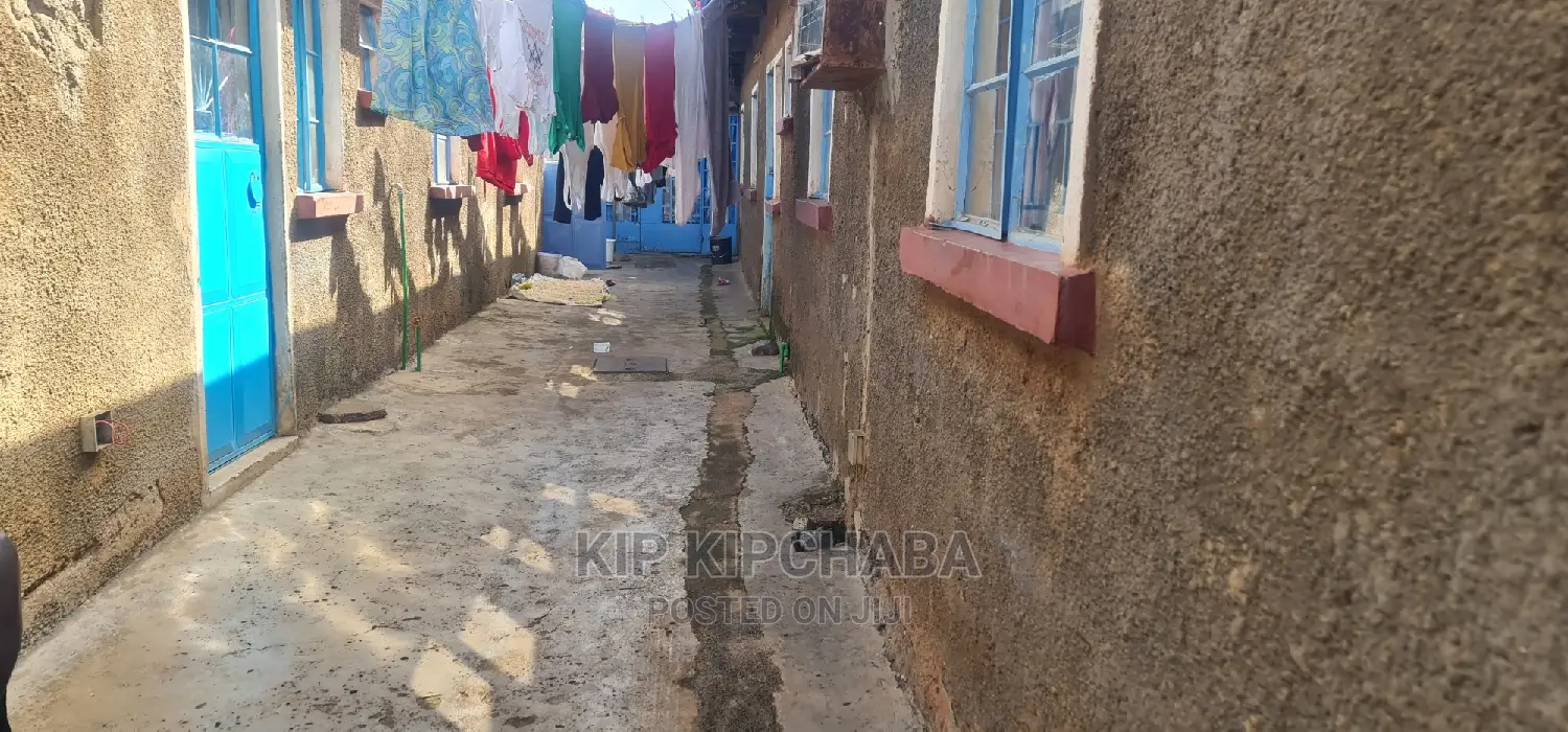 10bdrm Duplex in Mwanzo, West Indies for Sale