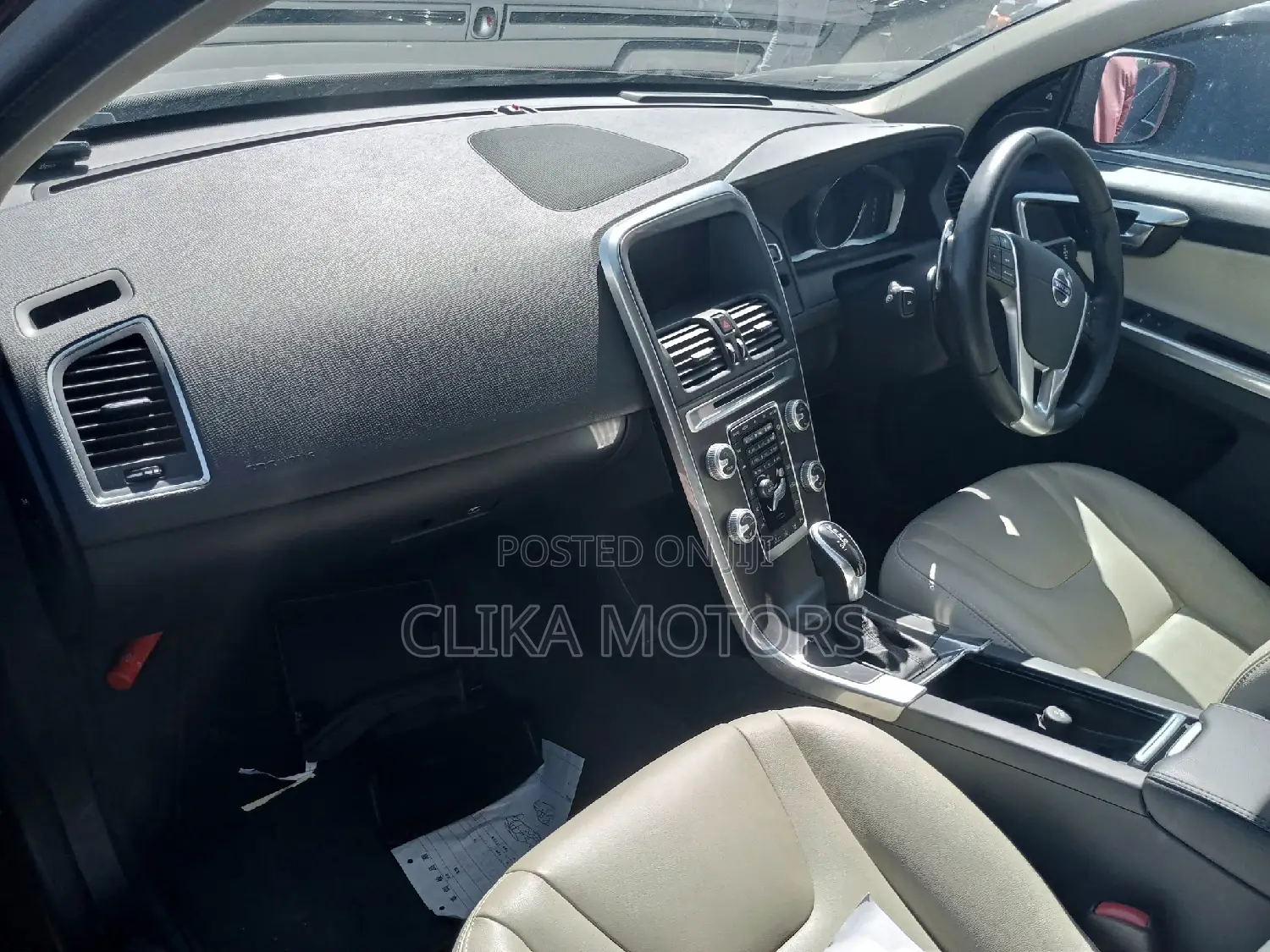 Volvo XC60 T5 AWD 2016 Orange