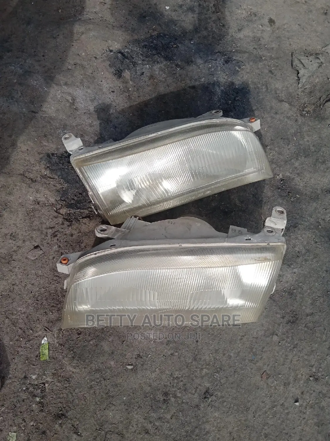 Toyota Carib Headlight