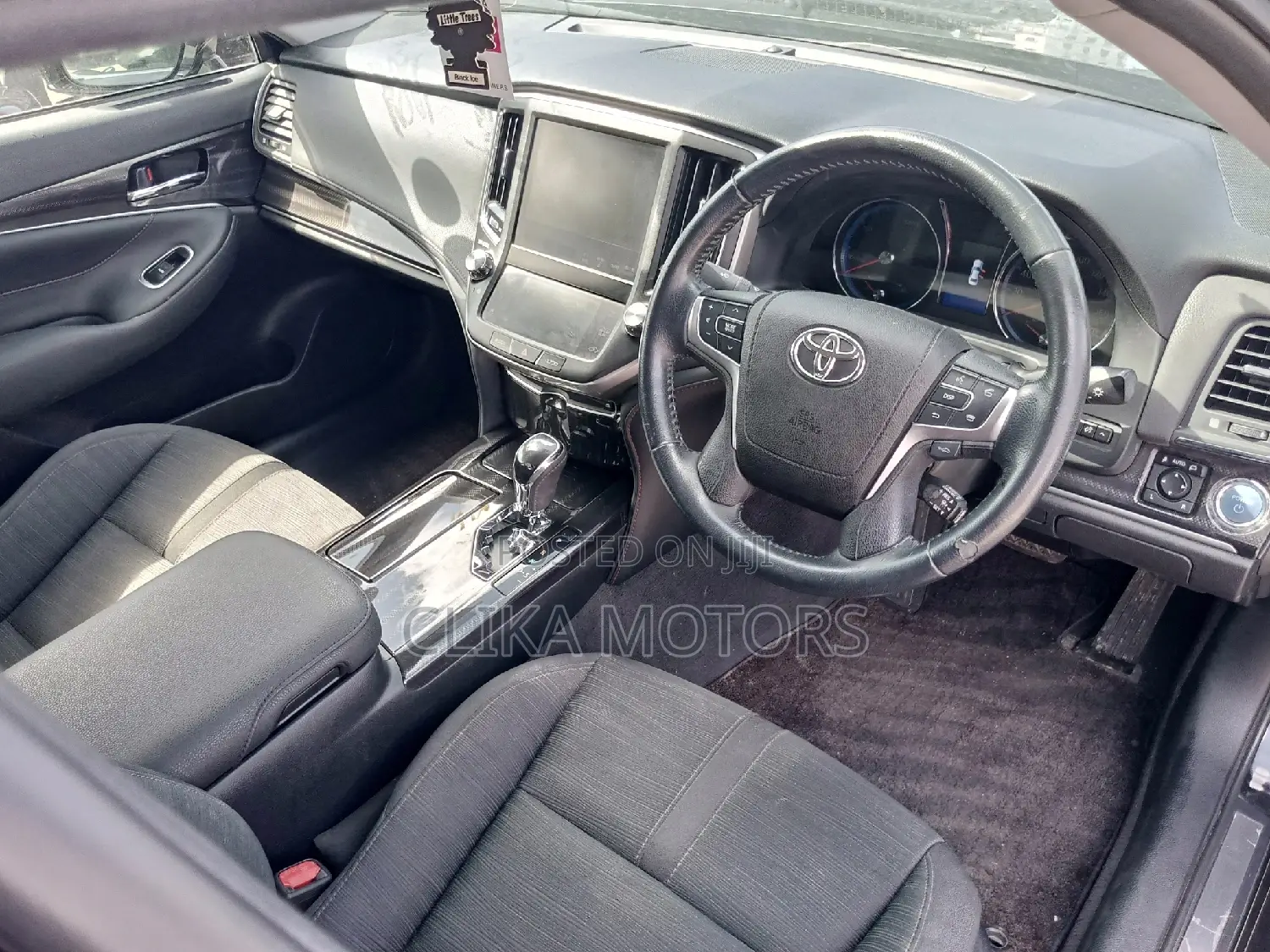 Toyota Crown 2016 Matt Black