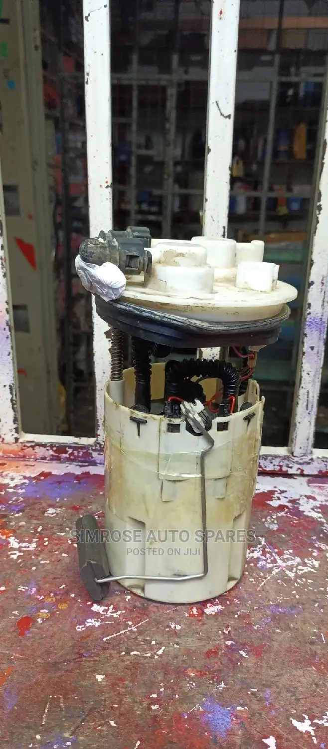 Fuel Pump for Toyota Avensis. 2 Pipes