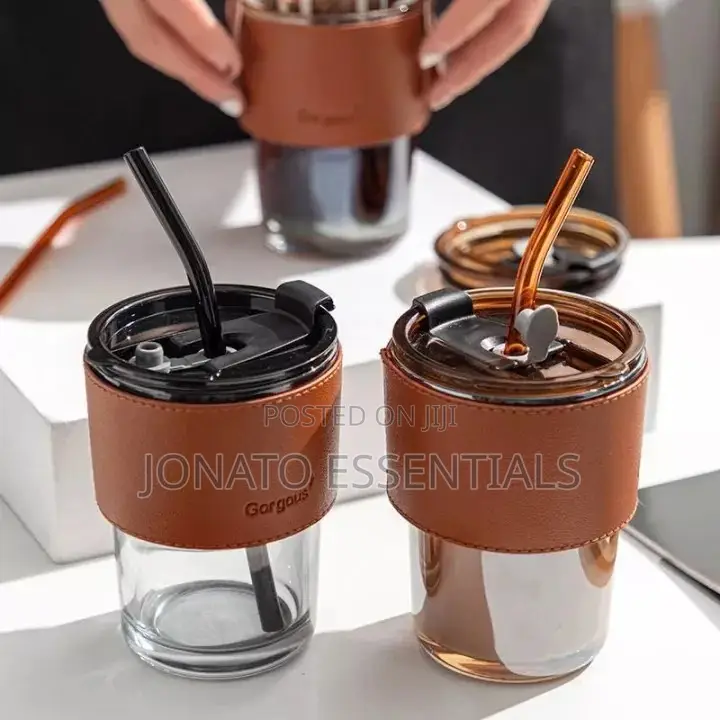 Glass Tumbler With Straw and Lid