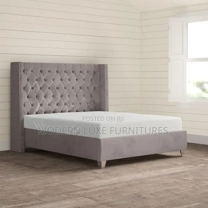 5/6 Tufted Bed