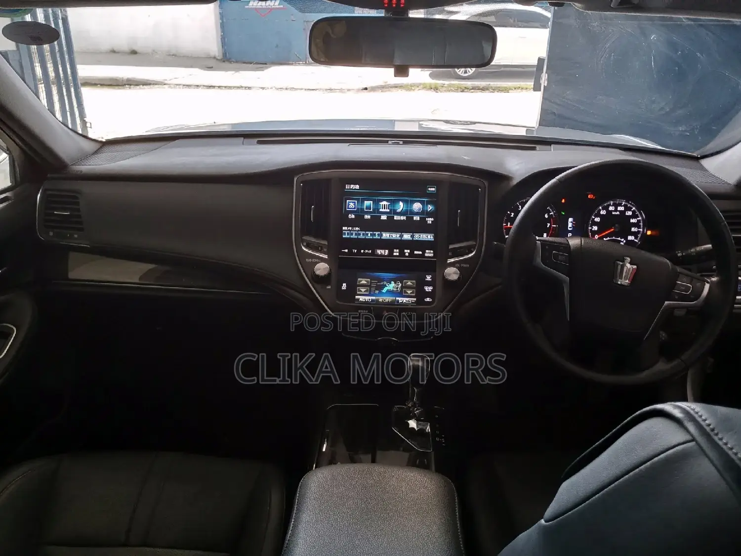Toyota Crown 2016 Silver