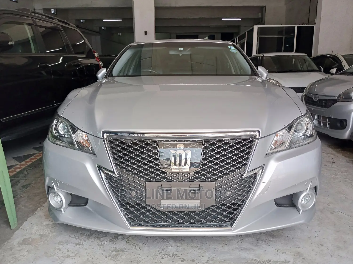 Toyota Crown 2016 Silver