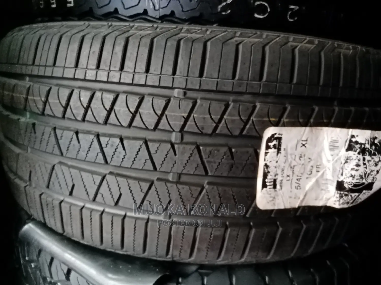 275/40r22 Continental Tyre
