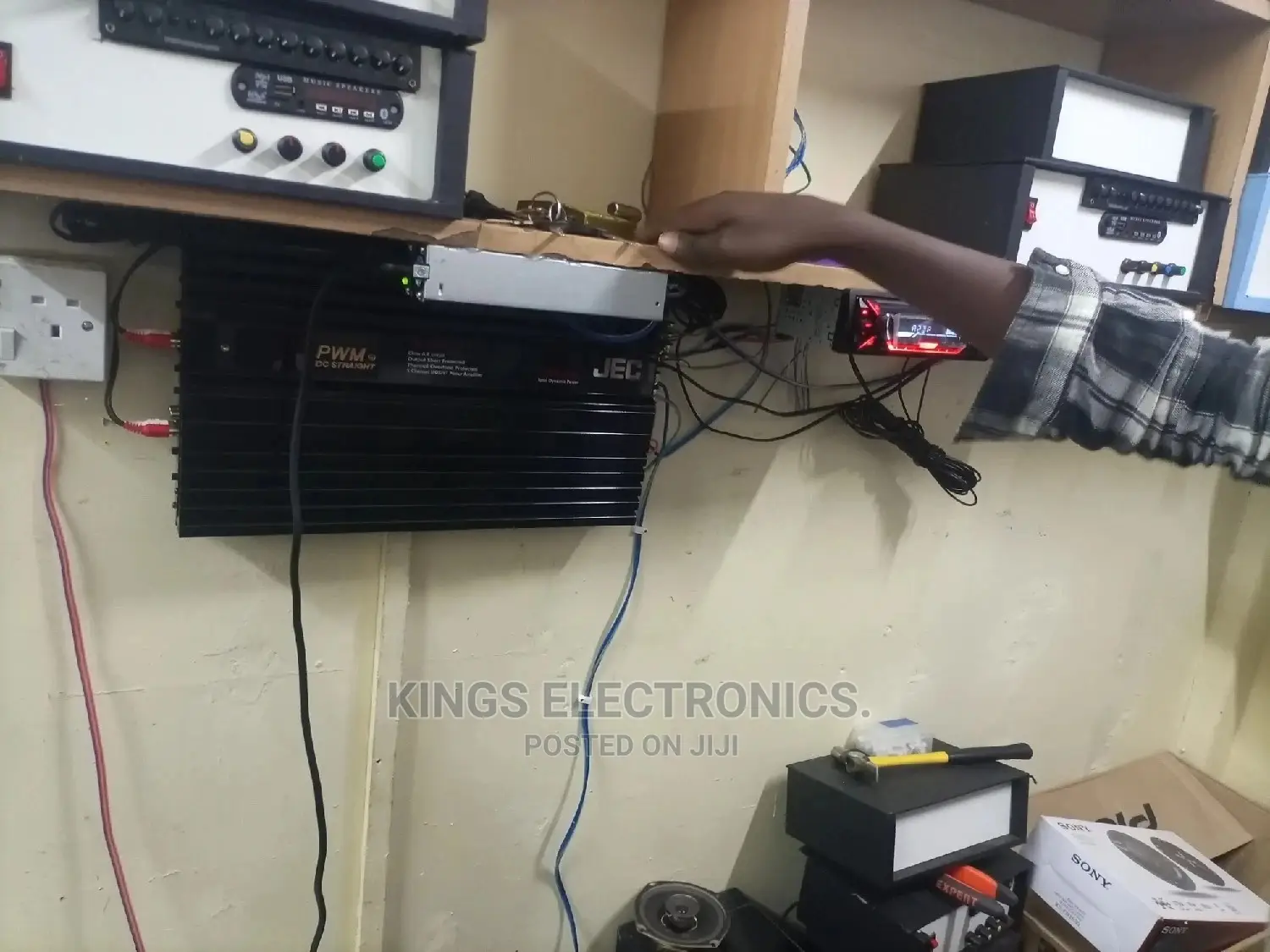 Jec Car Booster 1200watts J.