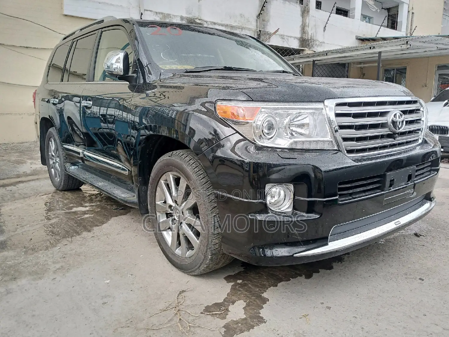 Toyota Land Cruiser 4.6 V8 AX 2016 Black