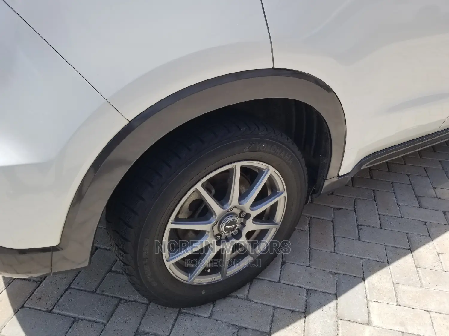 Honda Vezel 2015 Off White