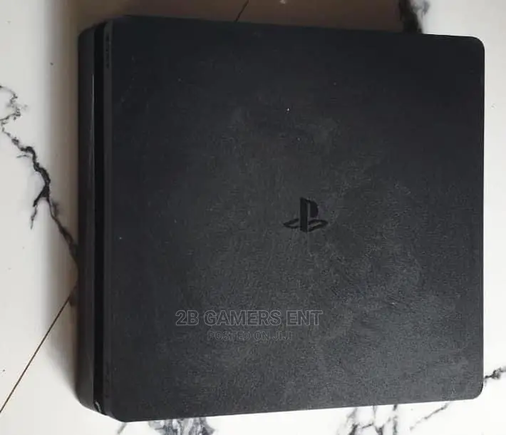 Play Station 4 Slim, 2 OG Pads