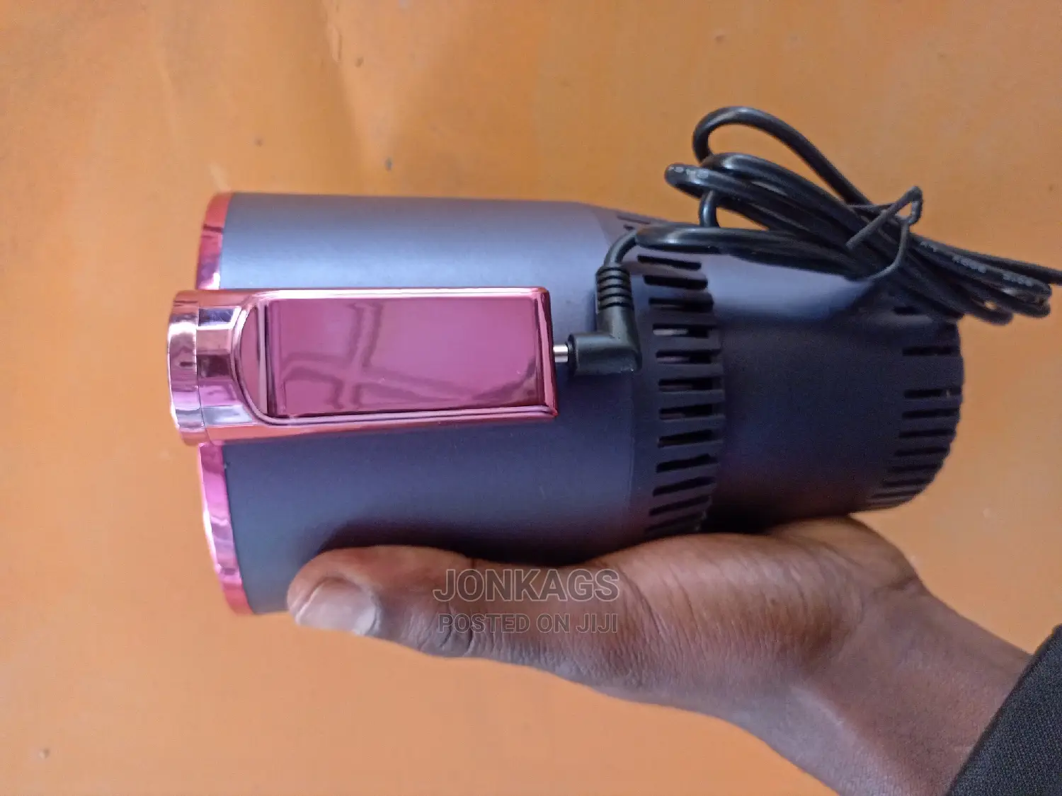 12 v 2 in 1 Smart Cooling Heating Car Cup Holder