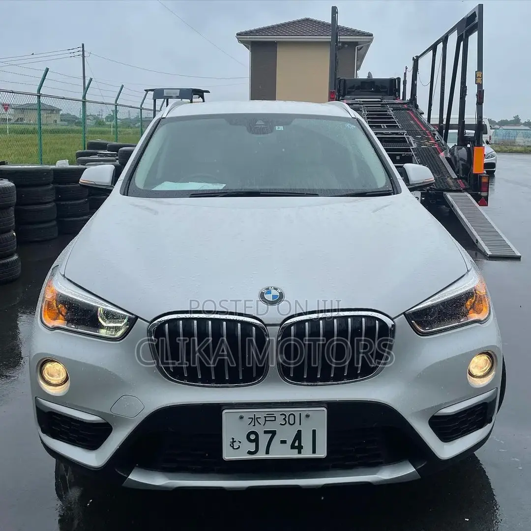 BMW X1 sDrive28i FWD 2017 White