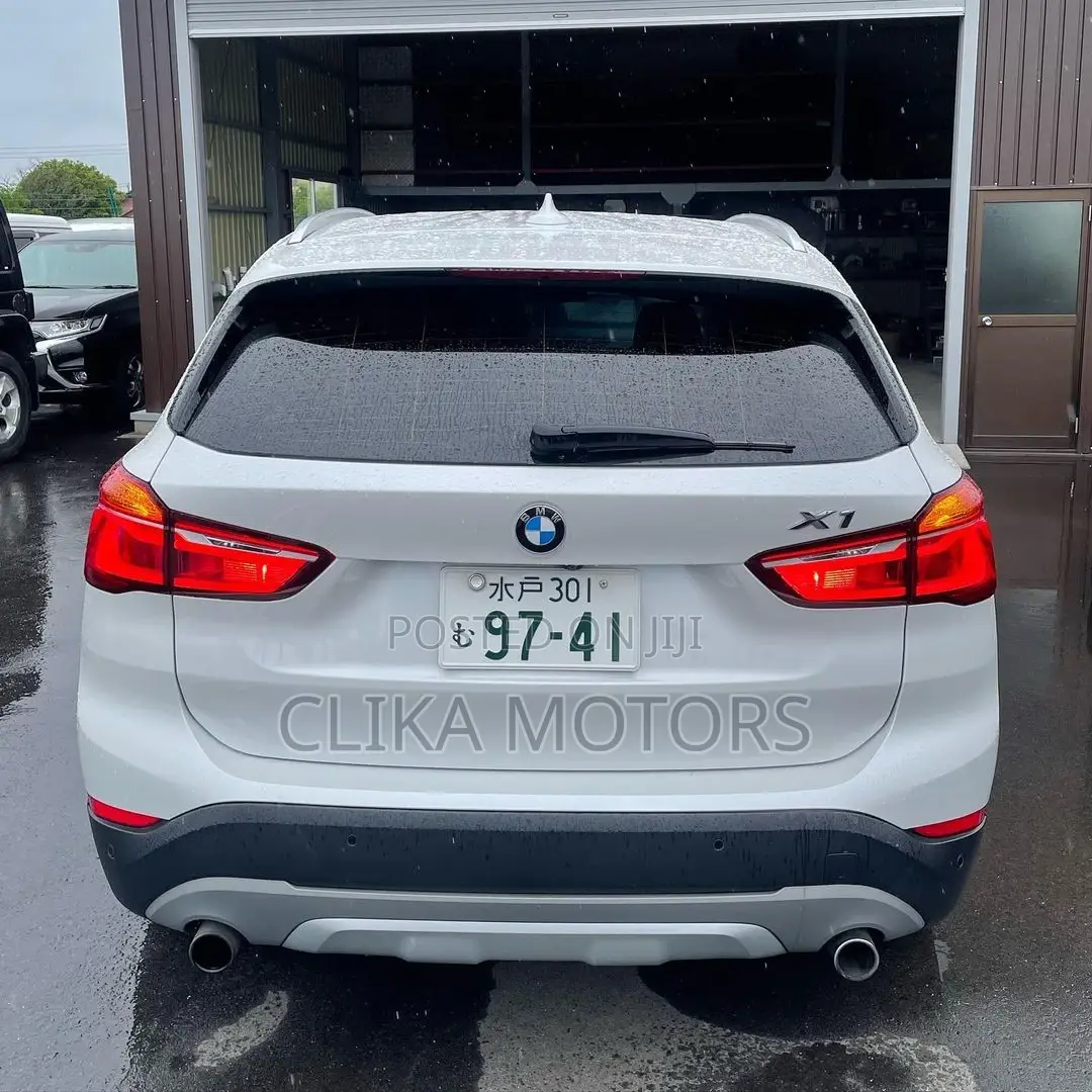 BMW X1 sDrive28i FWD 2017 White