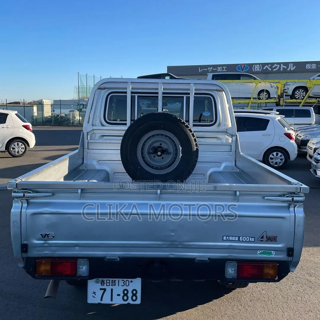 Toyota Land Cruiser 4.0 V6 EXR 2017 Silver