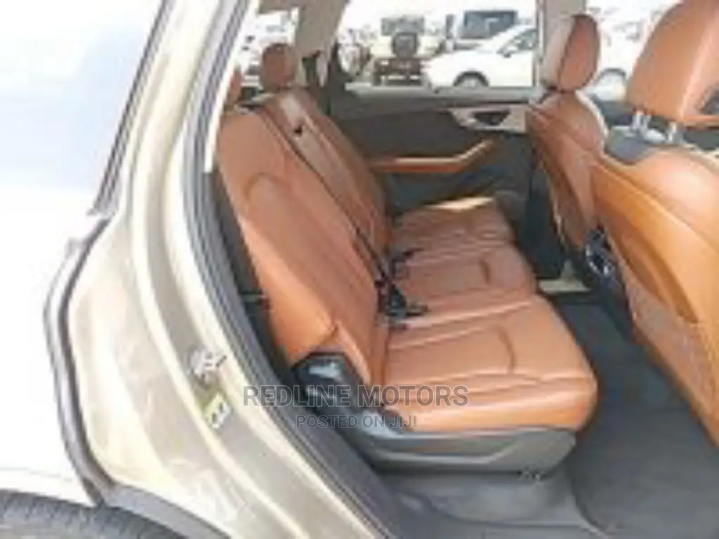 Audi Q7 2016 Gold