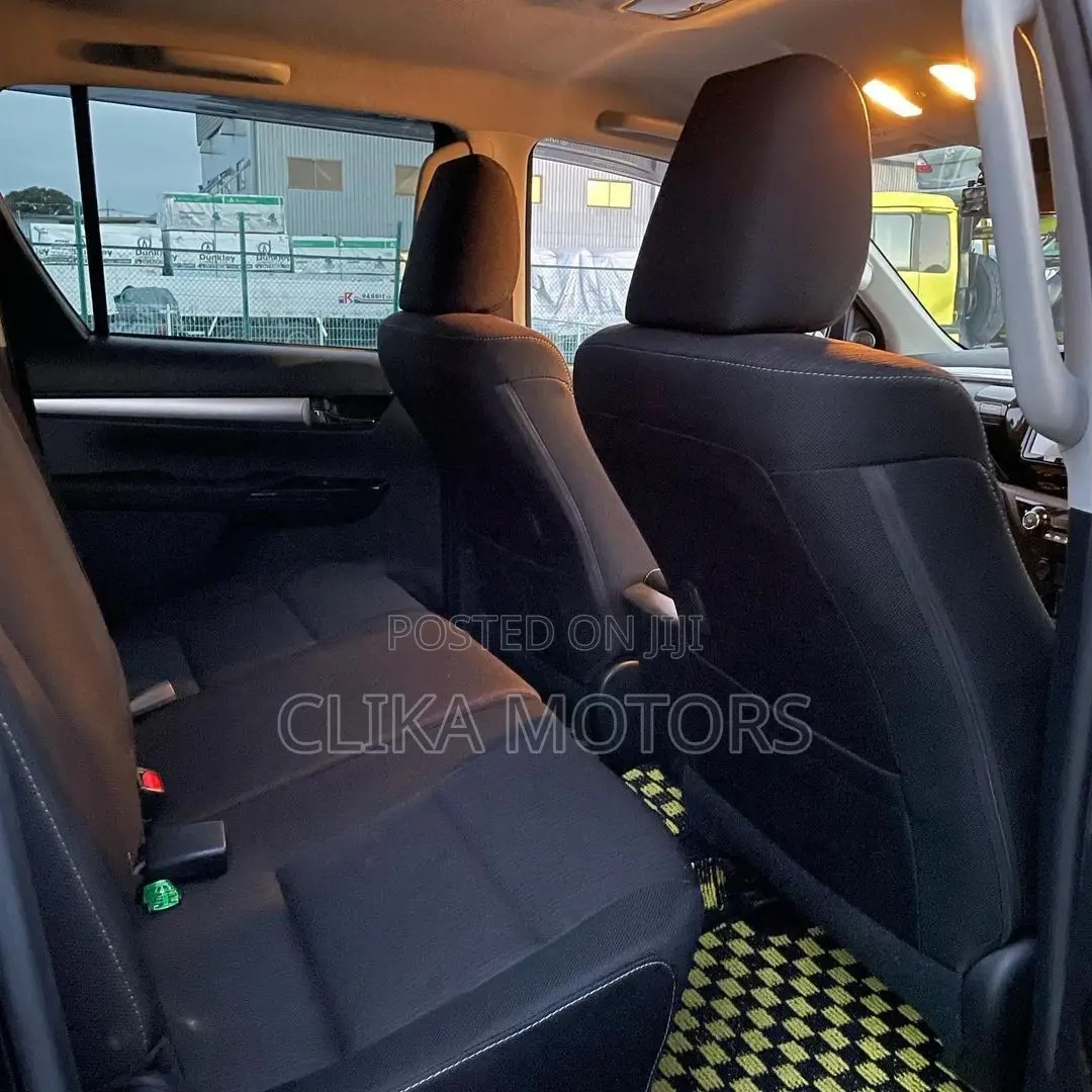 Toyota Hilux TRD Black 4x4 2017 Black