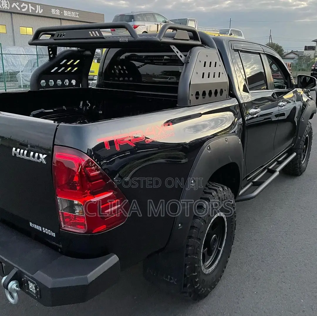 Toyota Hilux TRD Black 4x4 2017 Black