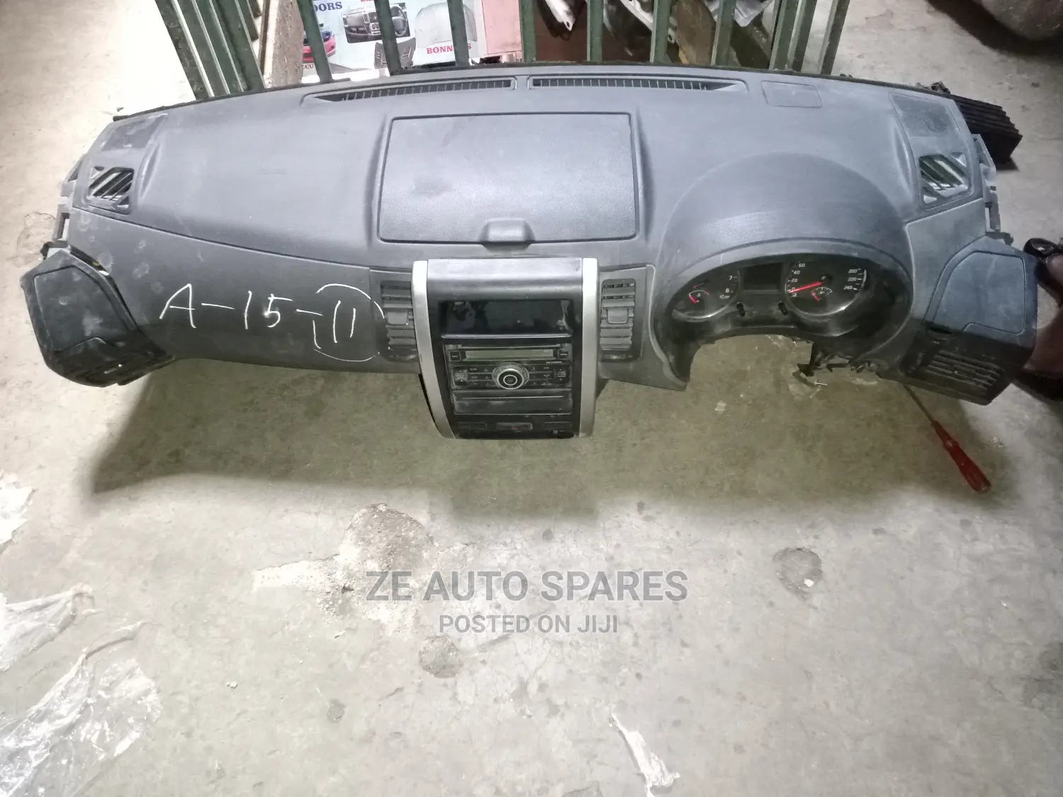 Nissan Ex-Trail Nt30 Complete Dashboard