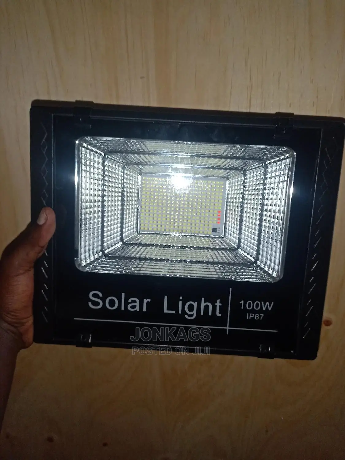 100 Watts Solar Flood Light