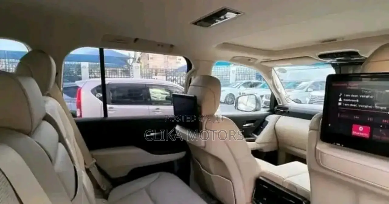 Toyota Land Cruiser Prado 2022 Gray