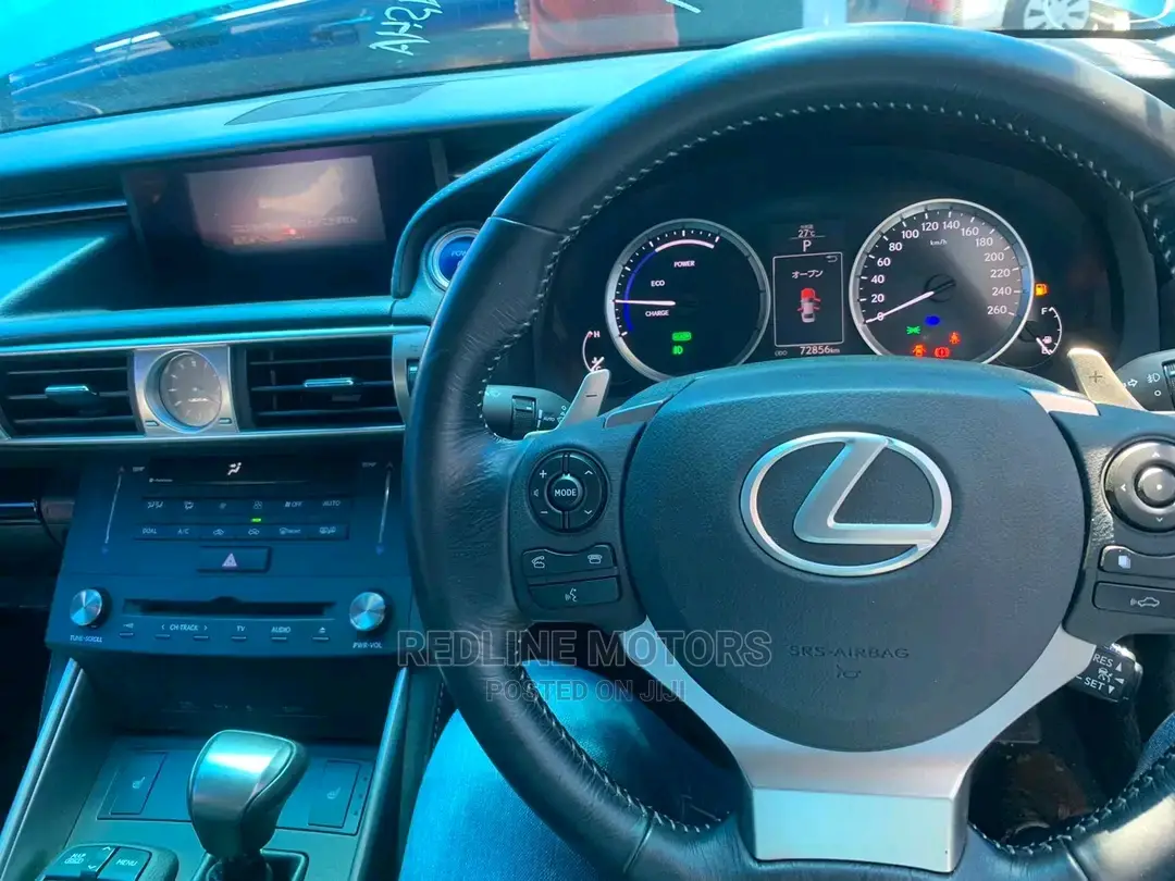 Lexus IS 2016 Silver
