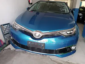 Toyota Auris 2016 Blue