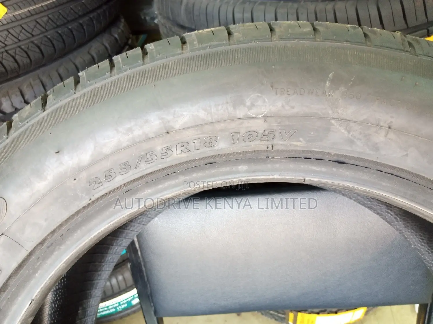 255/55r18 Maxtrek