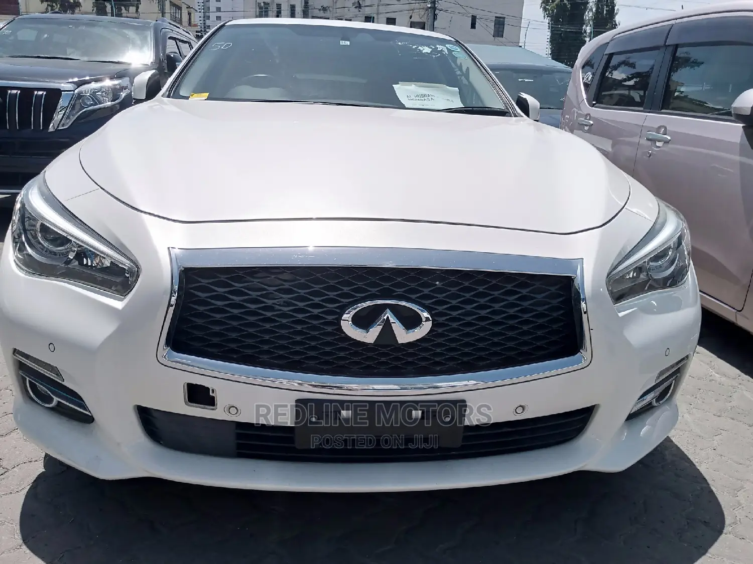 Nissan Skyline 2016 White