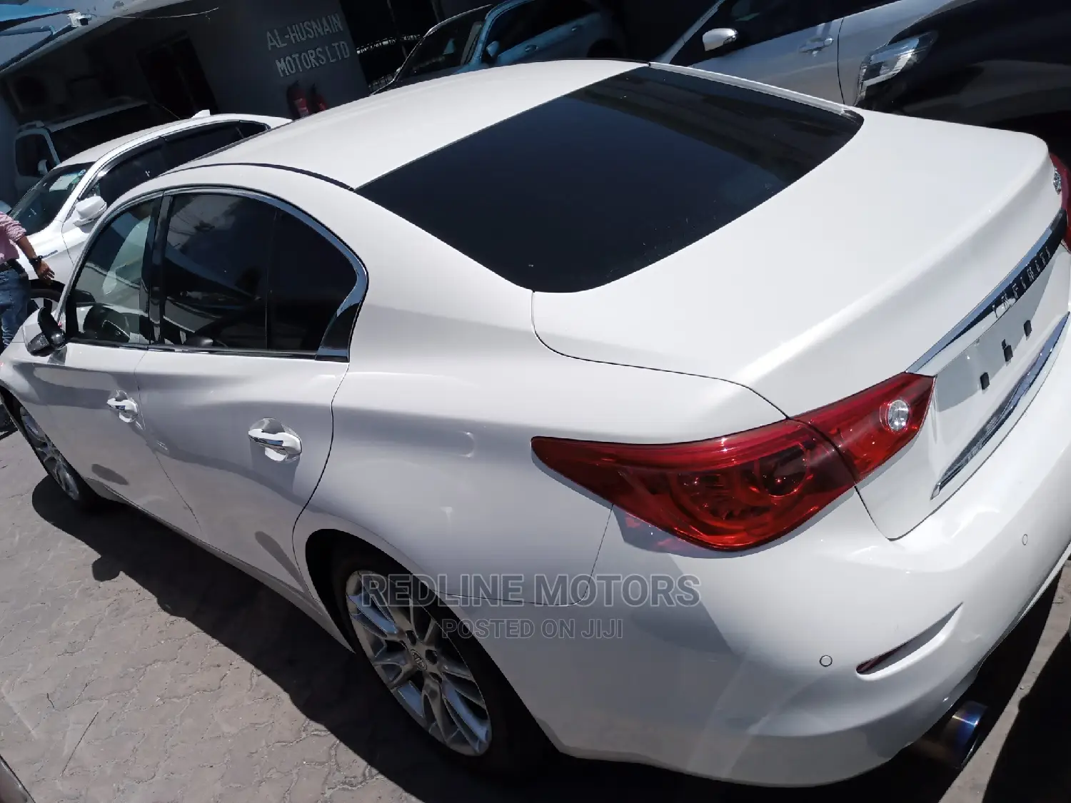 Nissan Skyline 2016 White