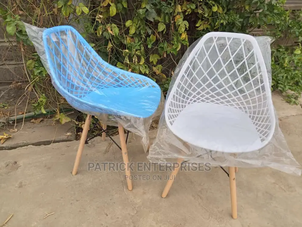 Morden Improved Mesh Eames Chairs