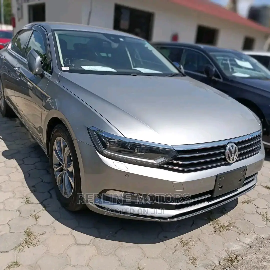 Volkswagen Passat 2016 Gold