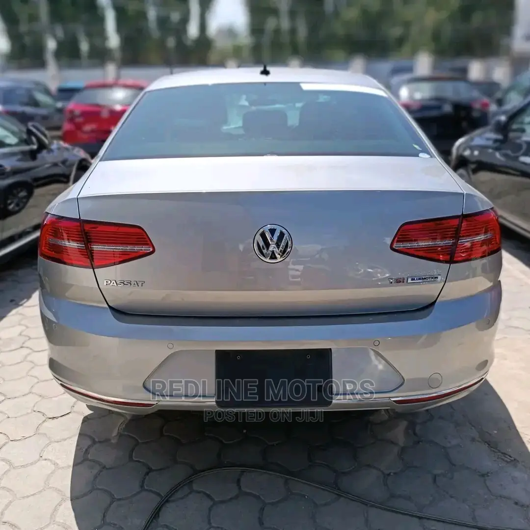 Volkswagen Passat 2016 Gold