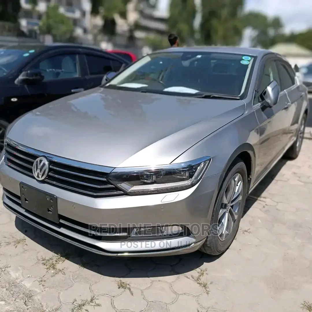 Volkswagen Passat 2016 Gold