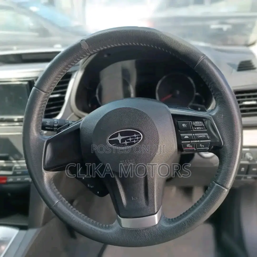 Subaru Legacy 2016 Red