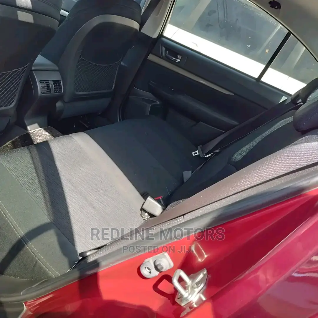 Subaru Legacy 2016 Red
