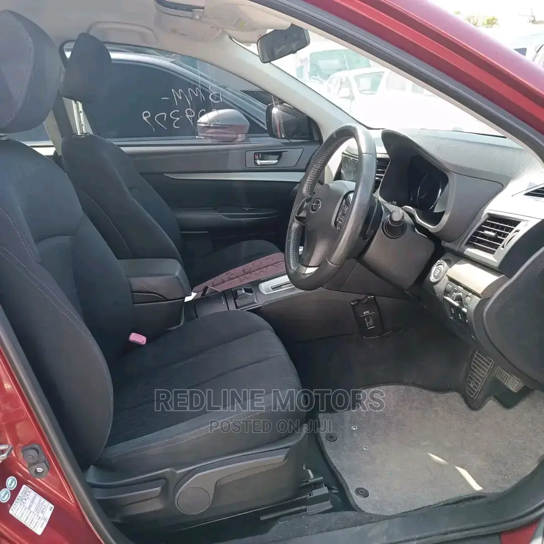 Subaru Legacy 2016 Red