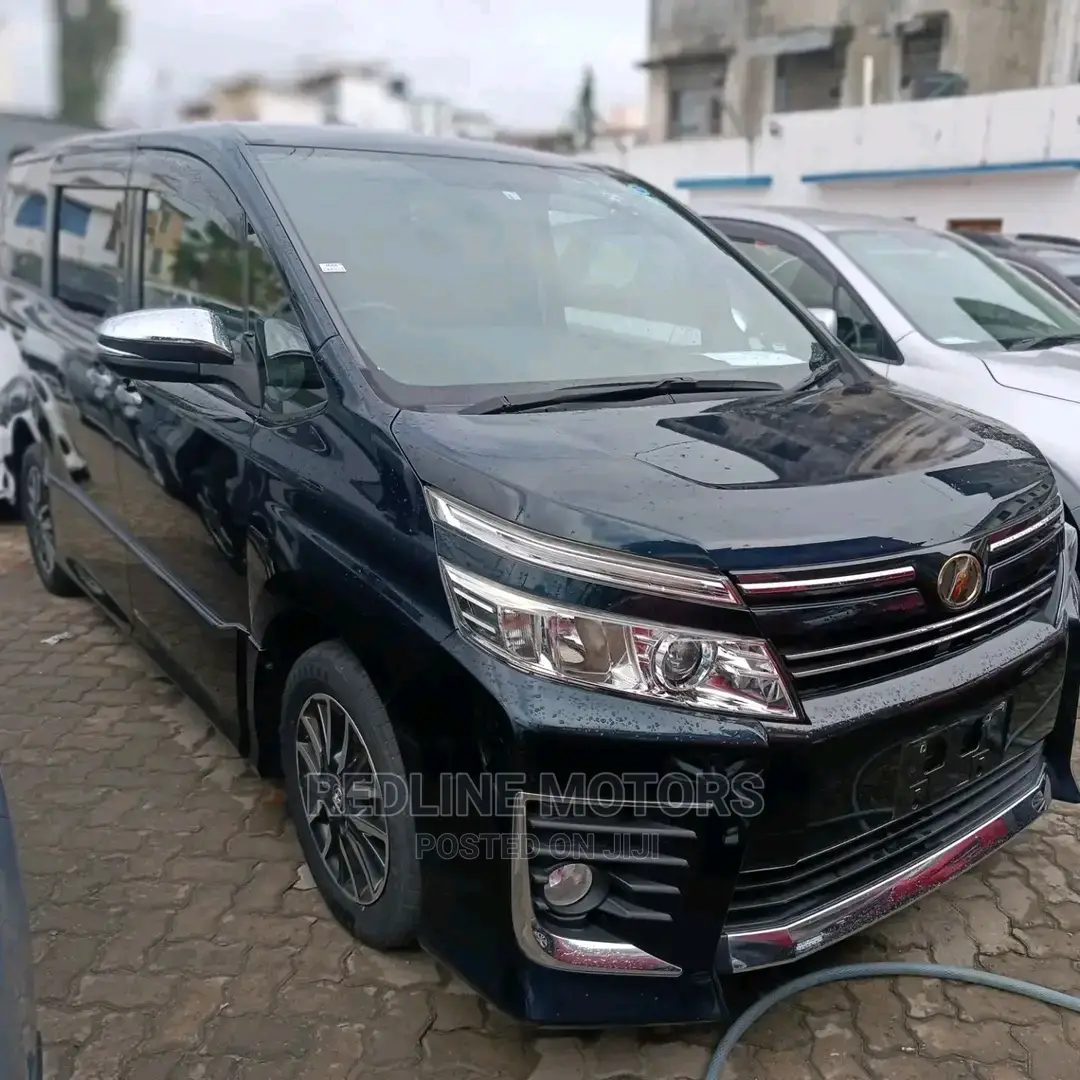 Toyota Voxy 2016 Black